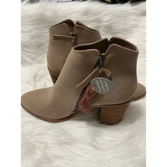 Mia Patton Suede Leather Booties with Block Heel 3 1/2" Sz 8 NWT - Picture 2 of 7